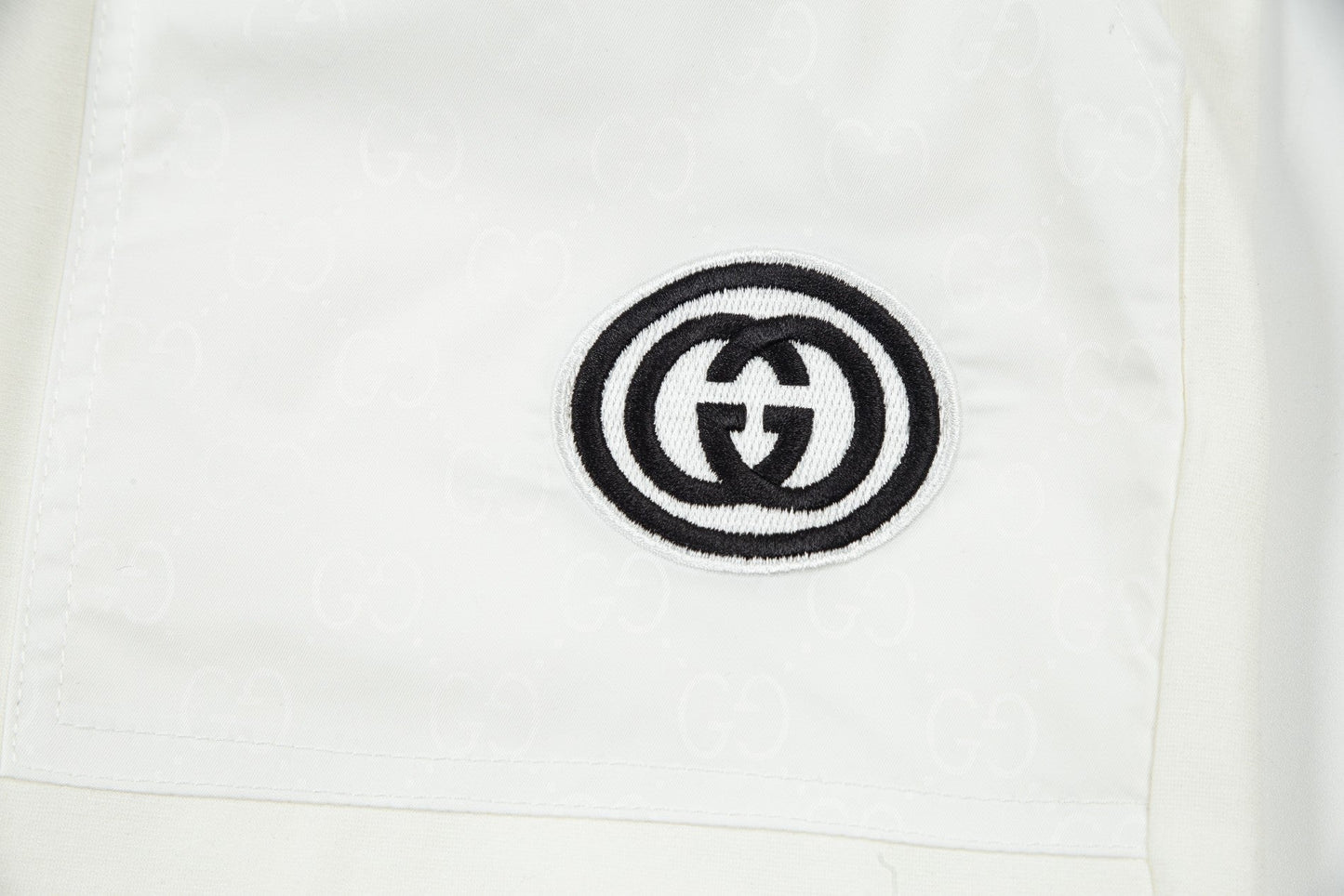 New double G logo shorts