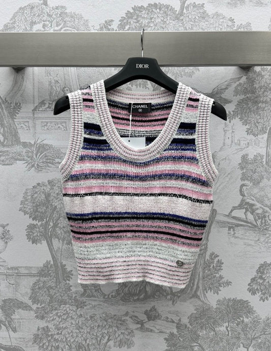 Striped mismatched color knitted vest