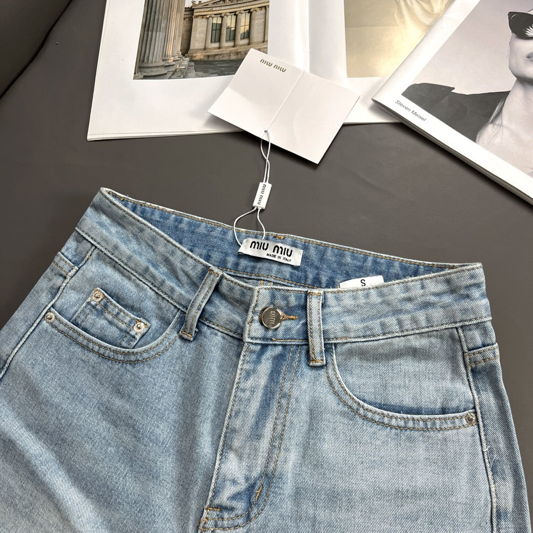 Denim shorts with back pocket embroidery