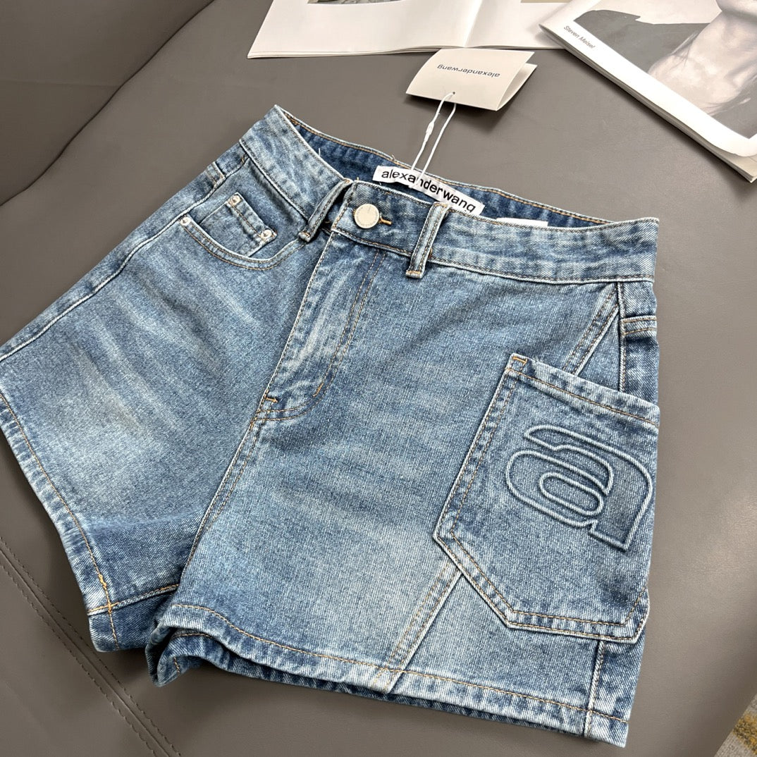 Irregular pocket shorts