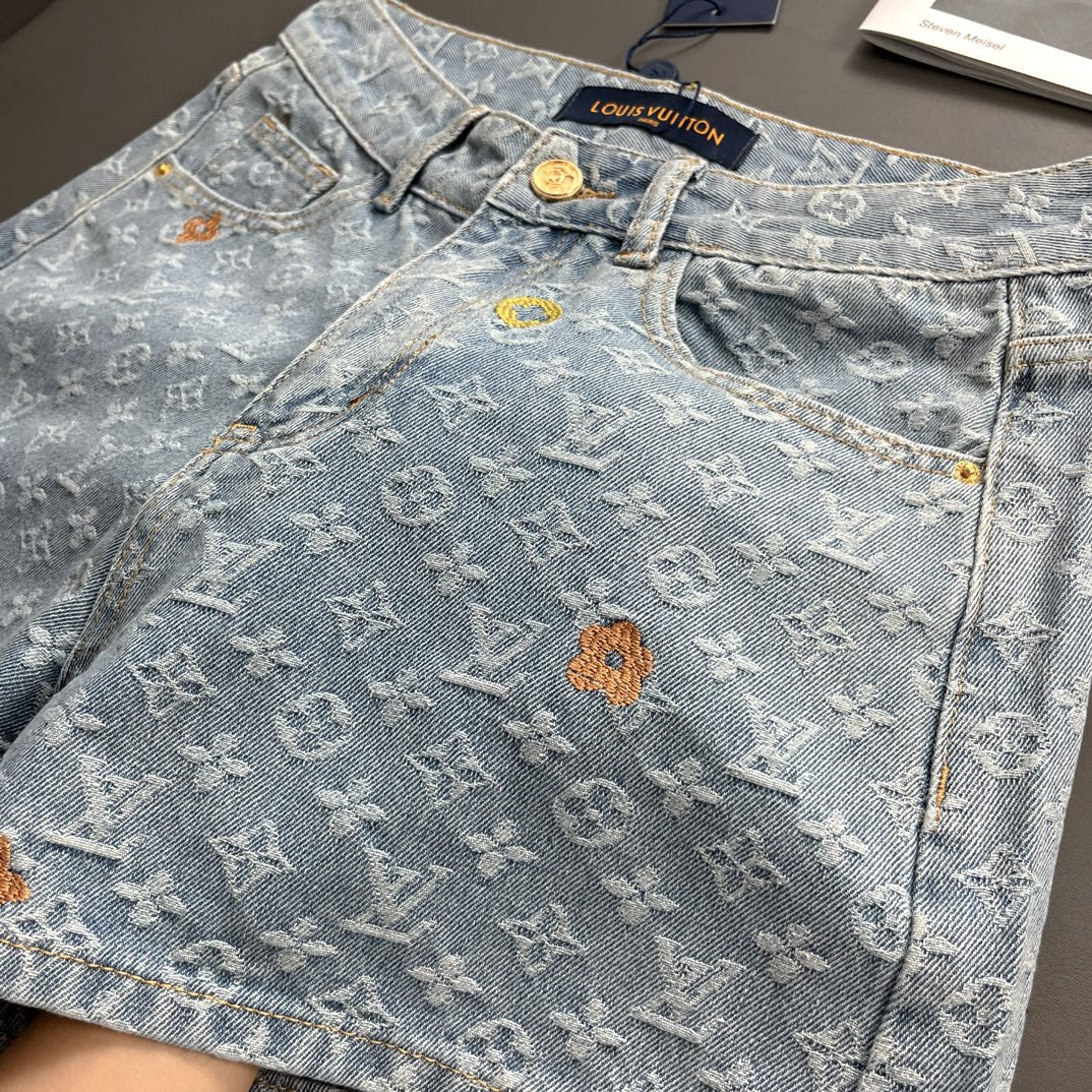 Macaroon embroidered denim shorts