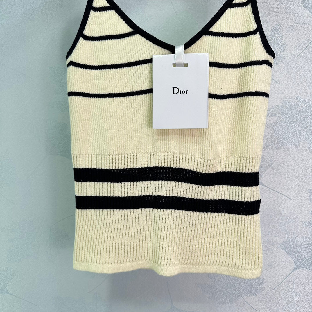 Minimalist striped knitted vest