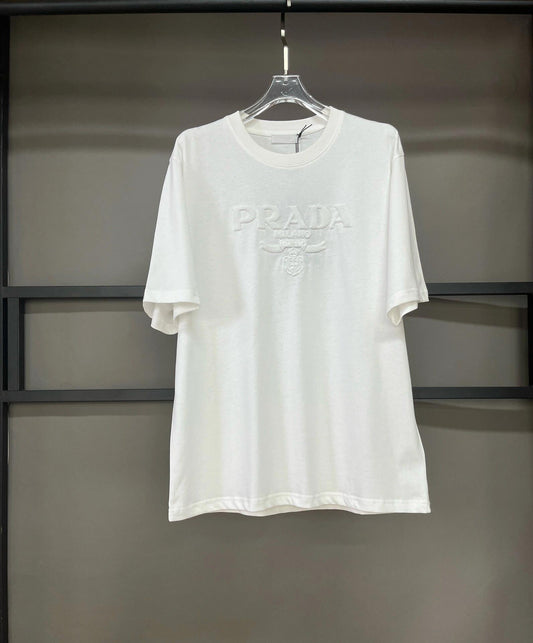 New embroidered logo round neck t-shirt