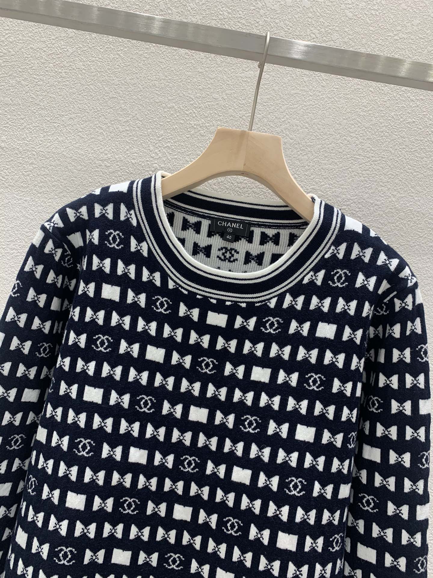 Knitted crew neck sweater