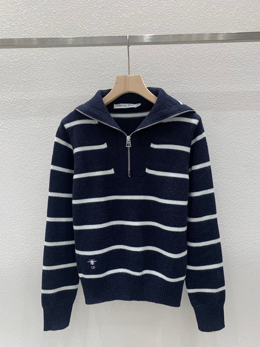 Navy collar knitted sweater