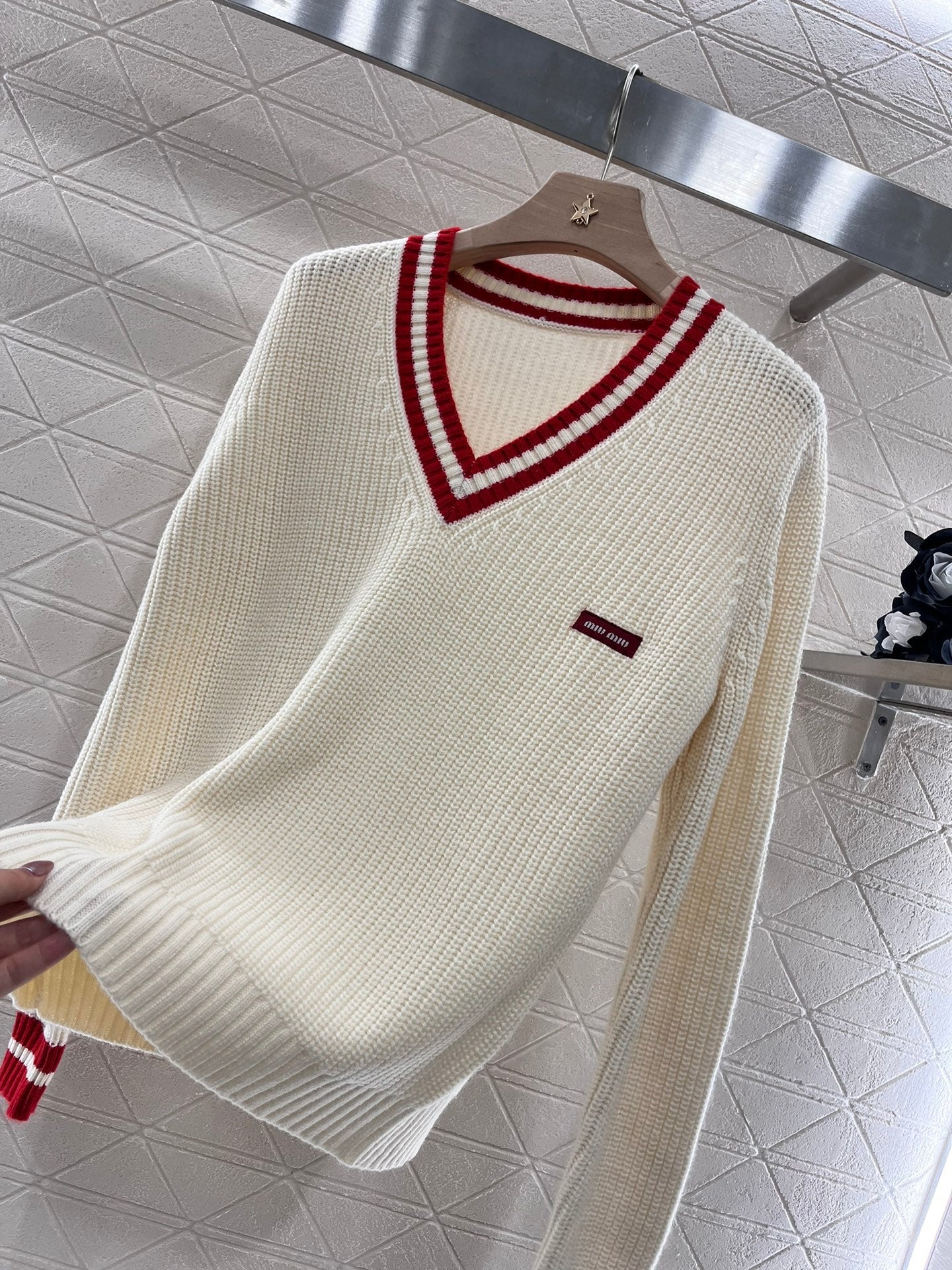 V-neck college knitted pullover sweater