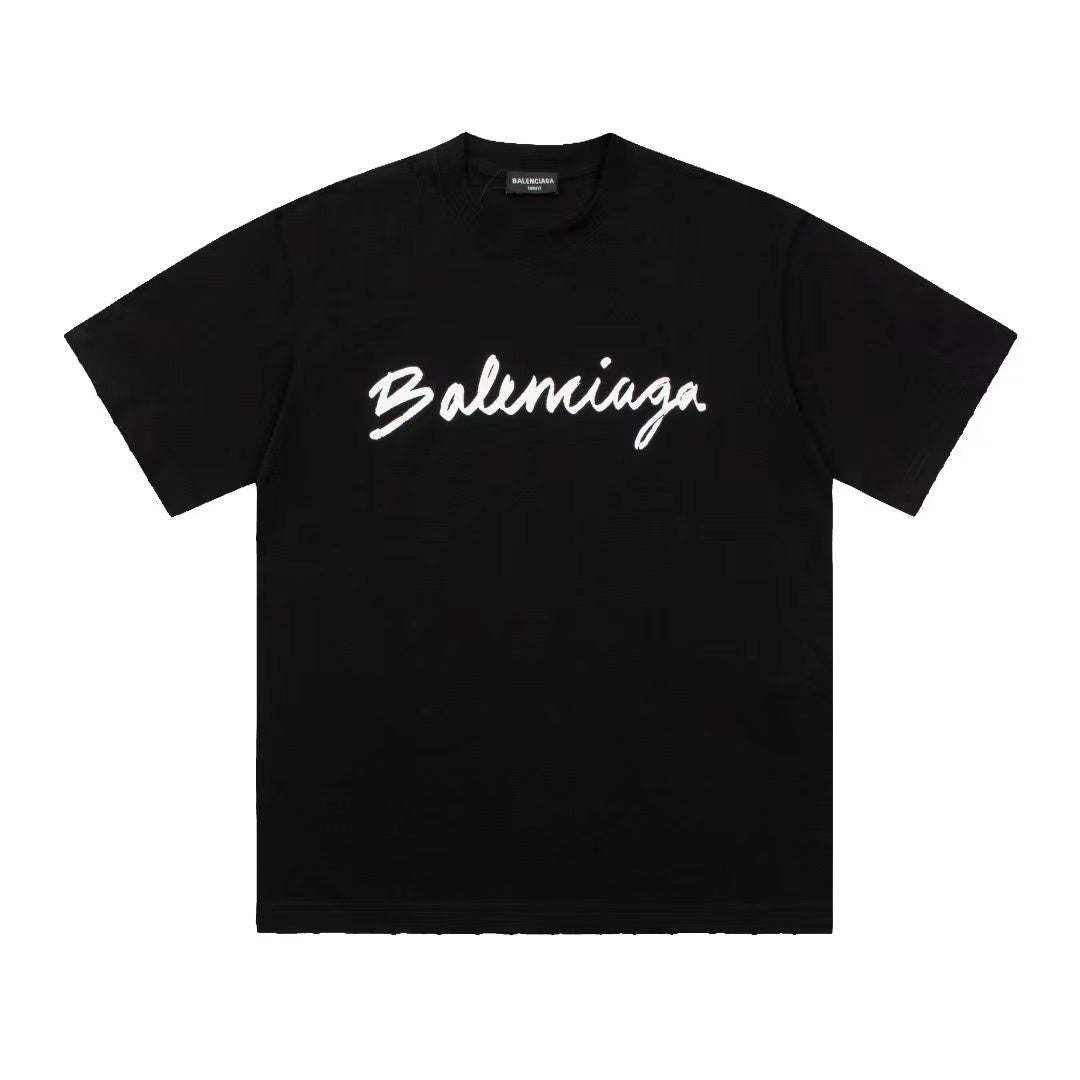 letter logo T-shirt