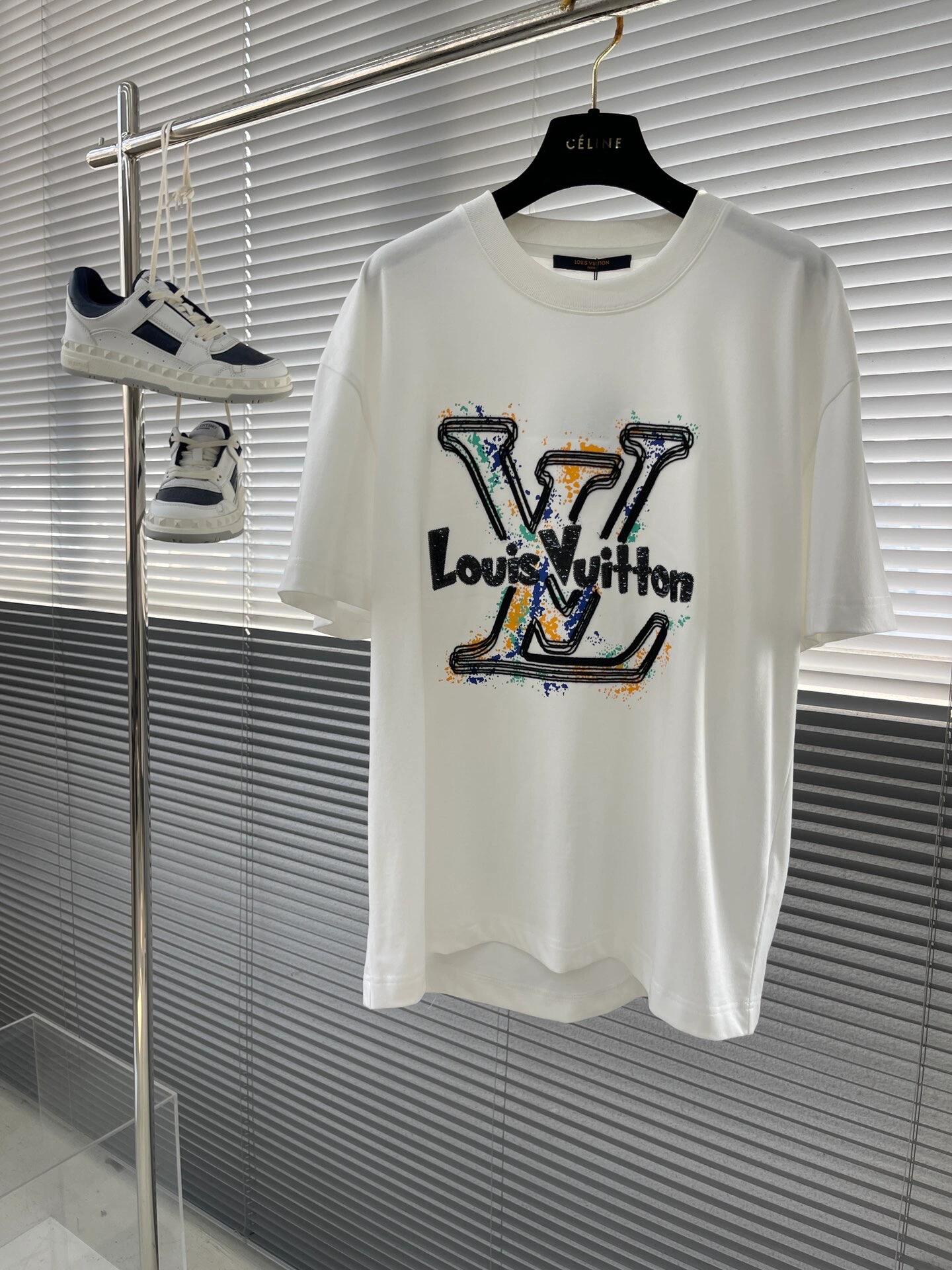 Letter printing + overlapping color inkjet printing pattern T-shirt