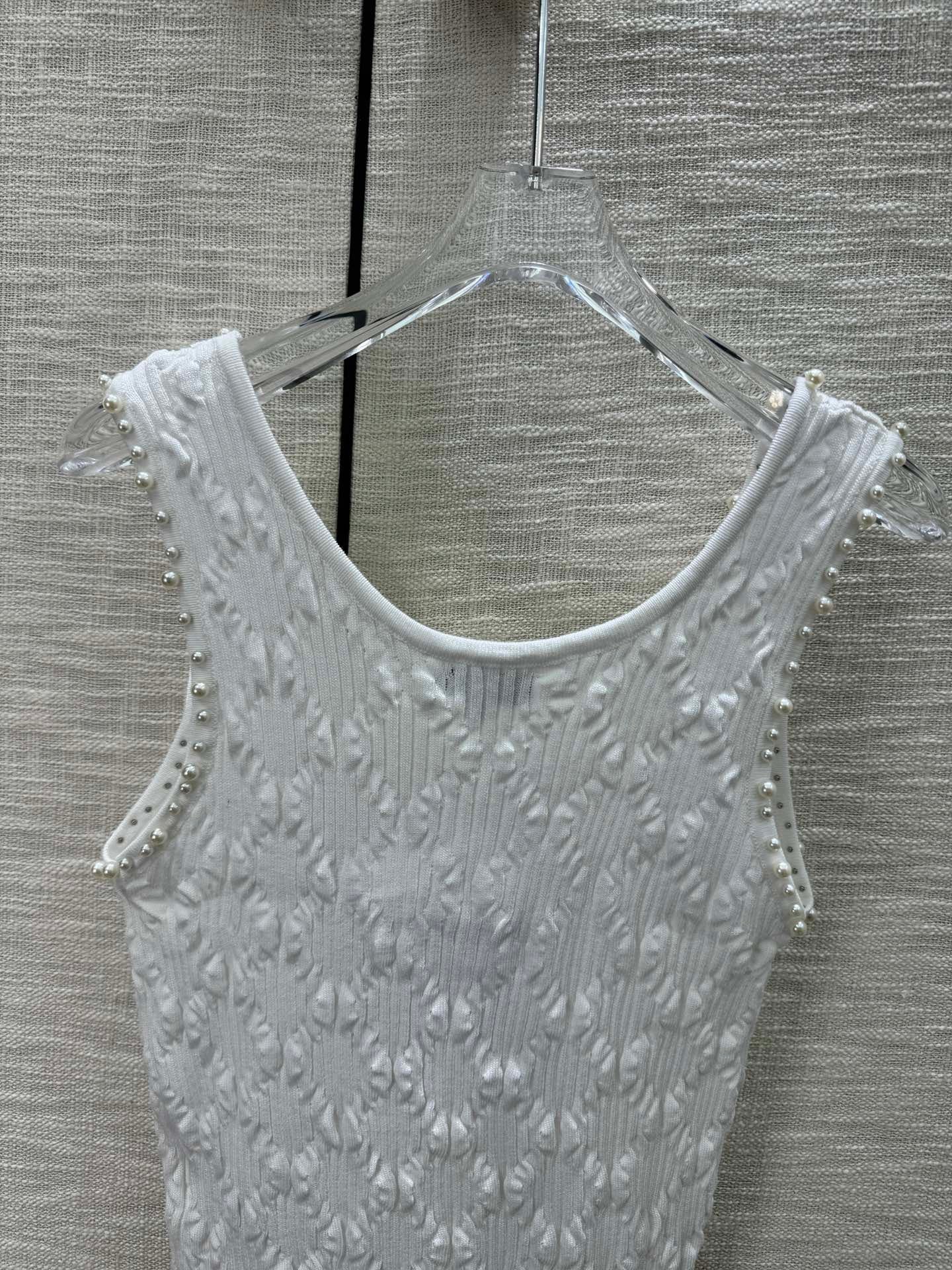 Pearl embellished light vest