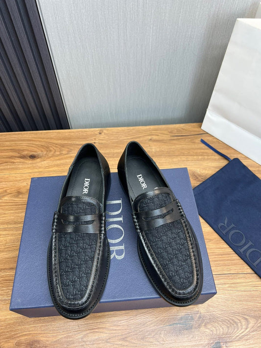 Loafers, high-end men's formal shoes and casual leather shoes