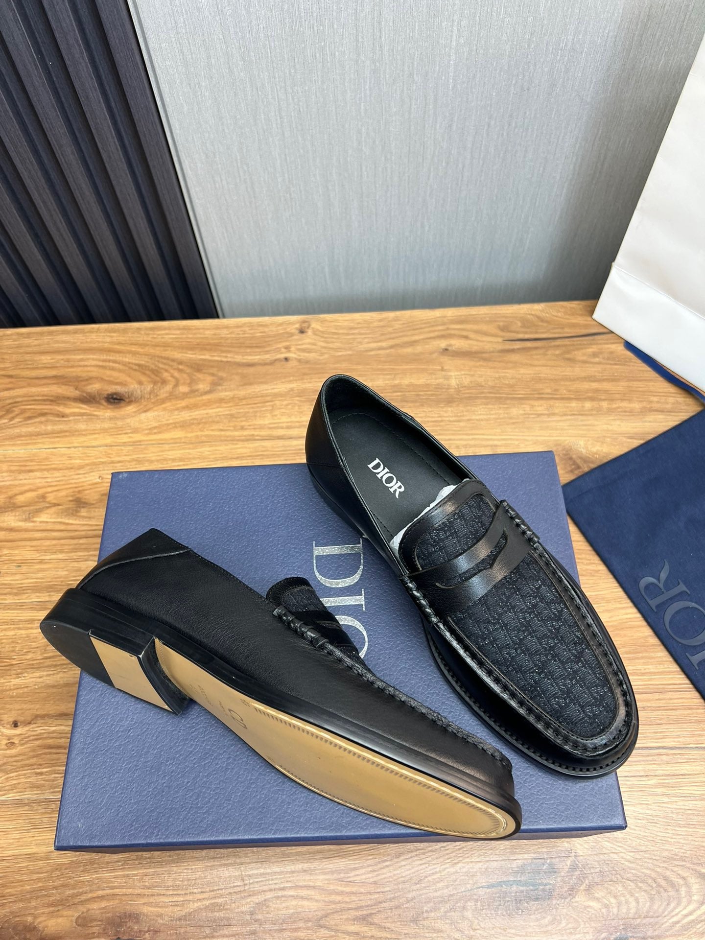 Loafers, high-end men's formal shoes and casual leather shoes