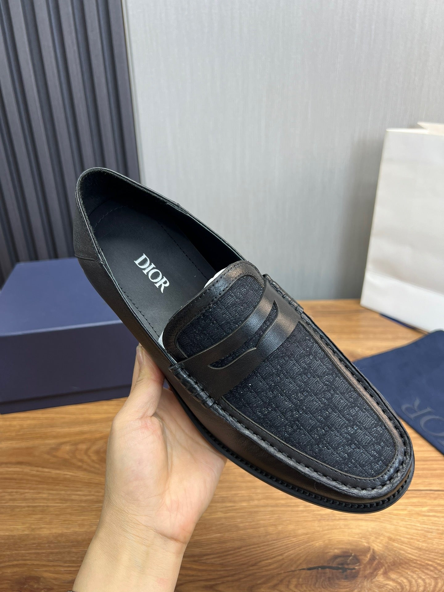 Loafers, high-end men's formal shoes and casual leather shoes