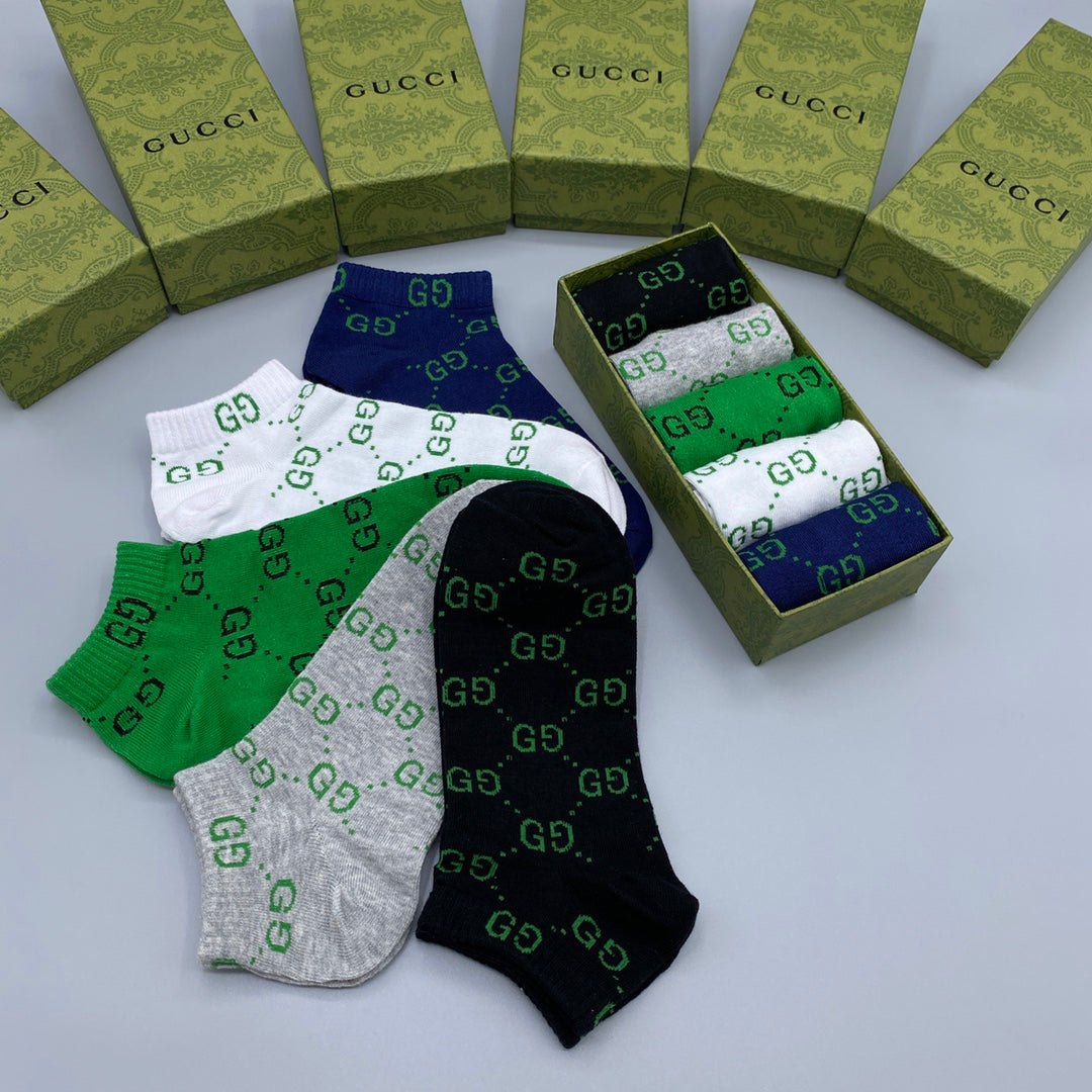 Green logo print socks