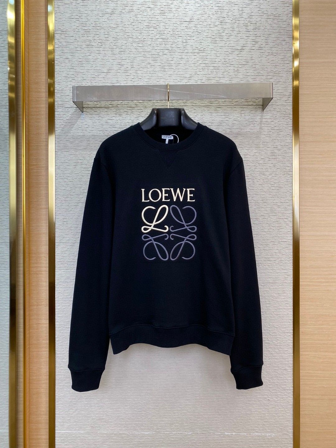 Embroidered classic logo sweatshirt