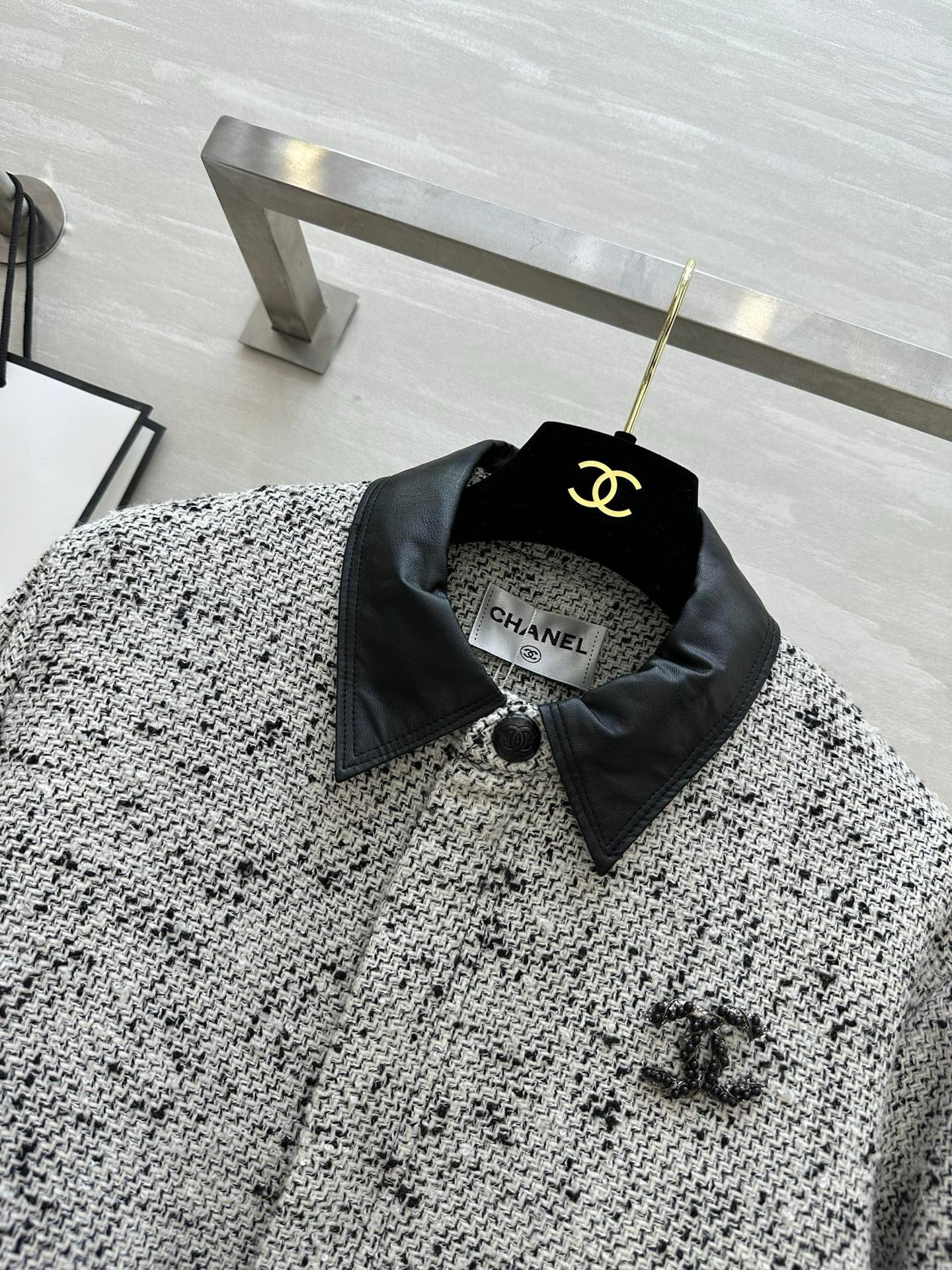 Lapel woven jacket