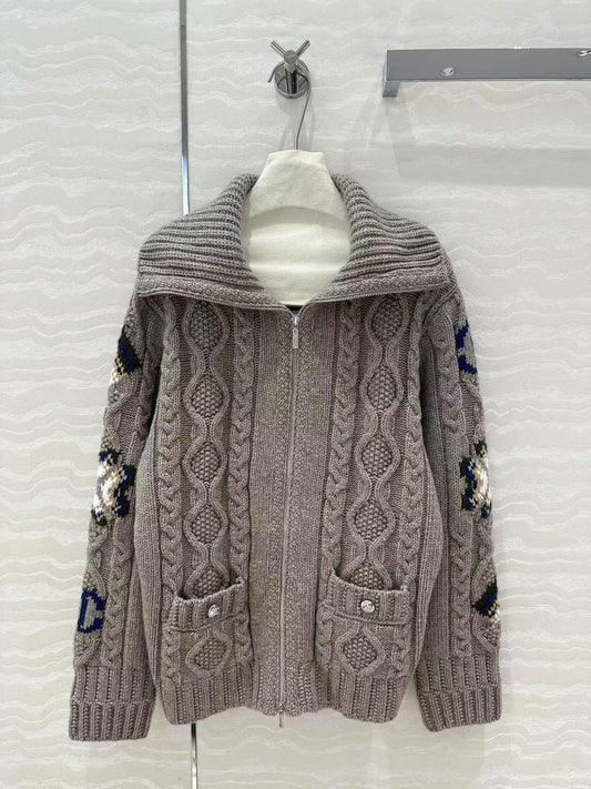 Cashmere coat with double zipper design