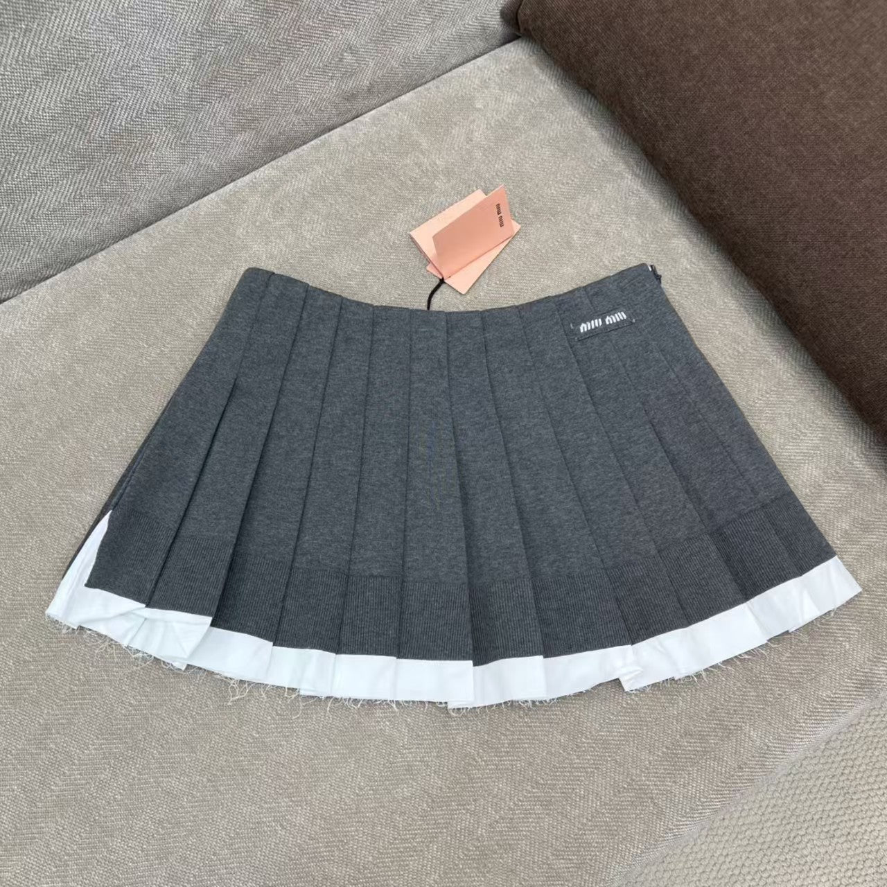 Fake two piece pleated skirt