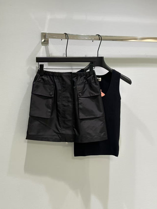 black pocket skirt