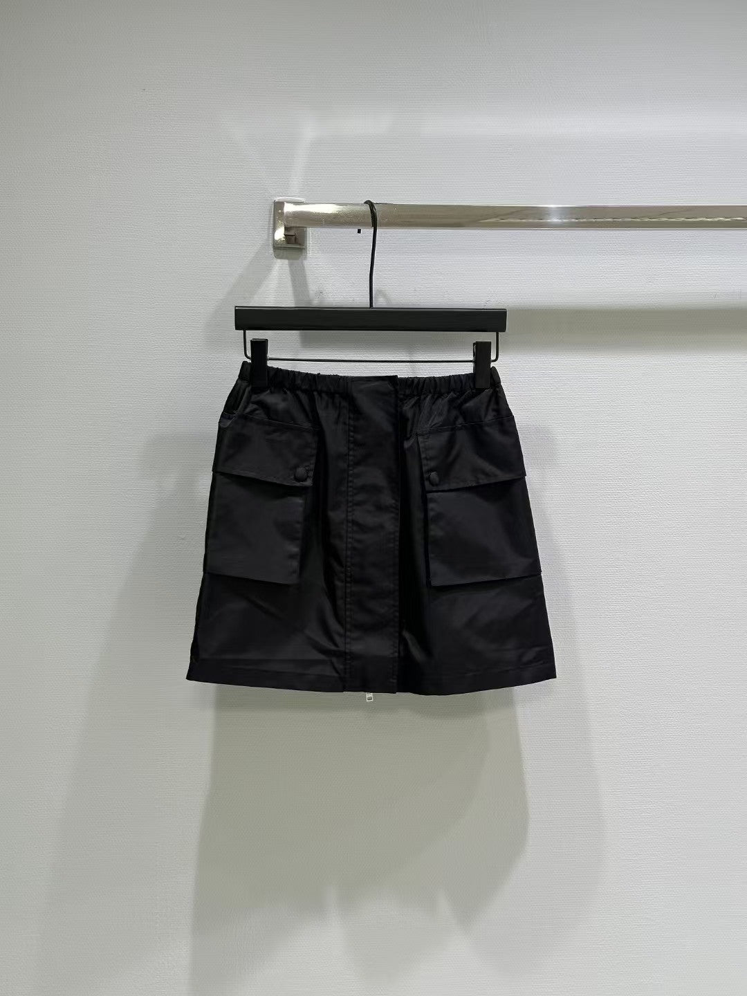 black pocket skirt