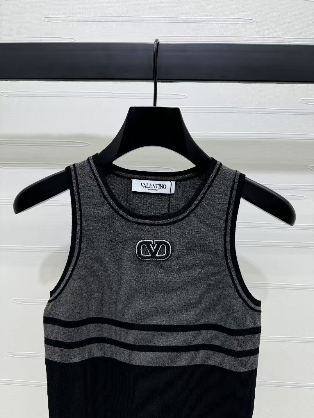 Colorblock knitted vest