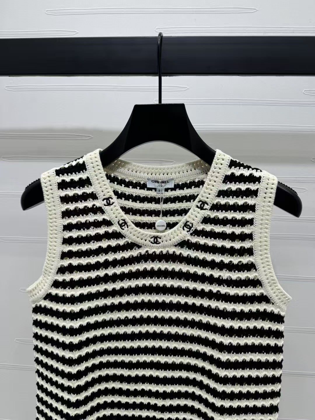 Striped knitted vest