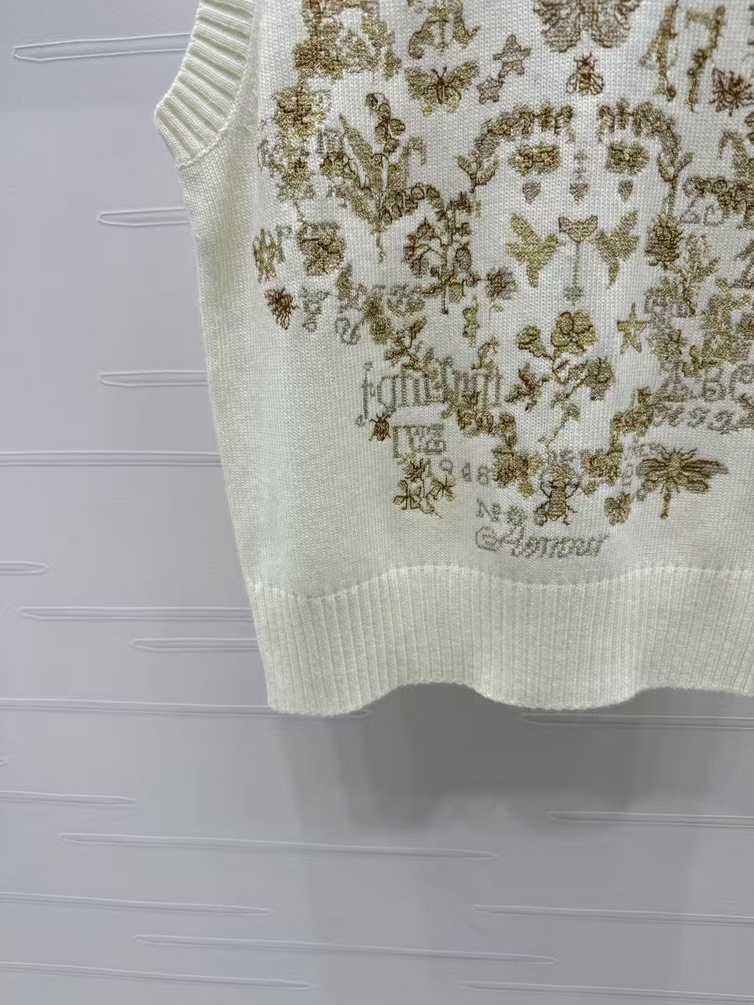 Round Neck Embroidered Flower and Butterfly Knitted Vest