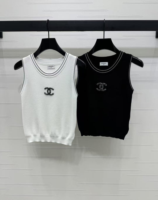 Beaded logo knitted vest