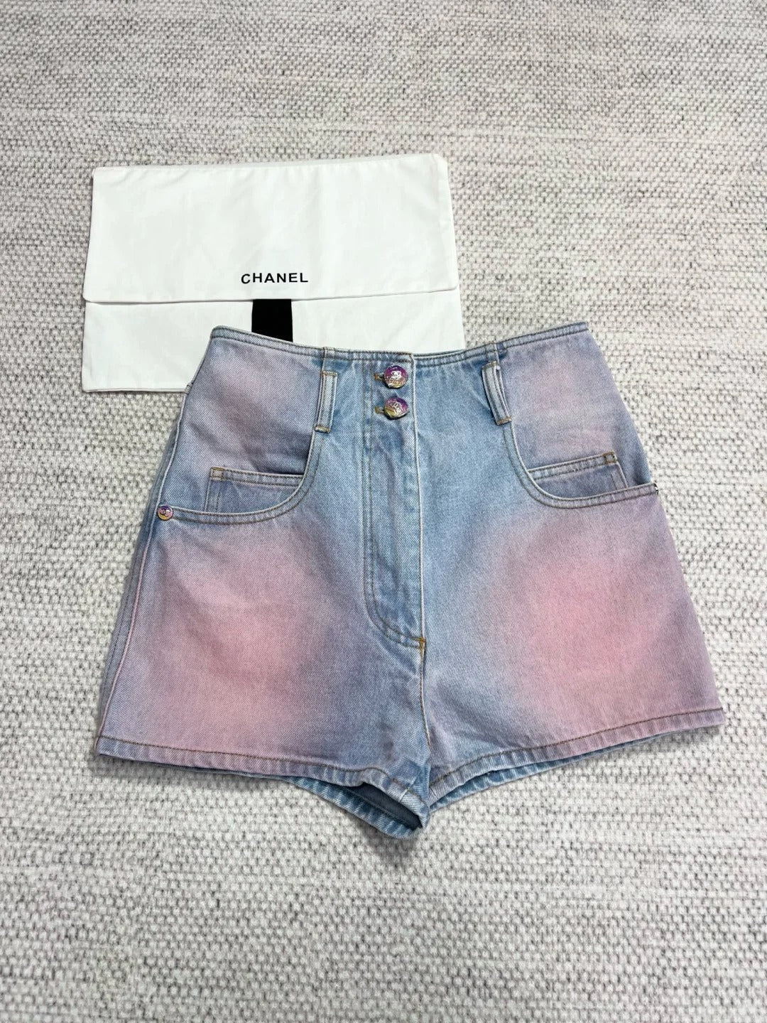 Gradient wide-leg denim shorts