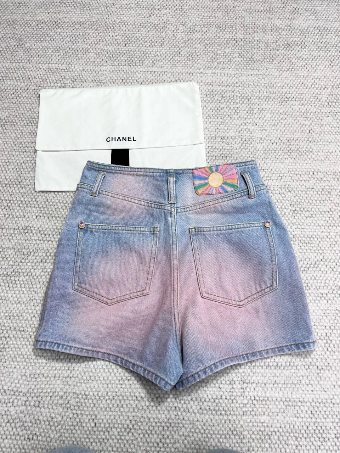 Gradient wide-leg denim shorts