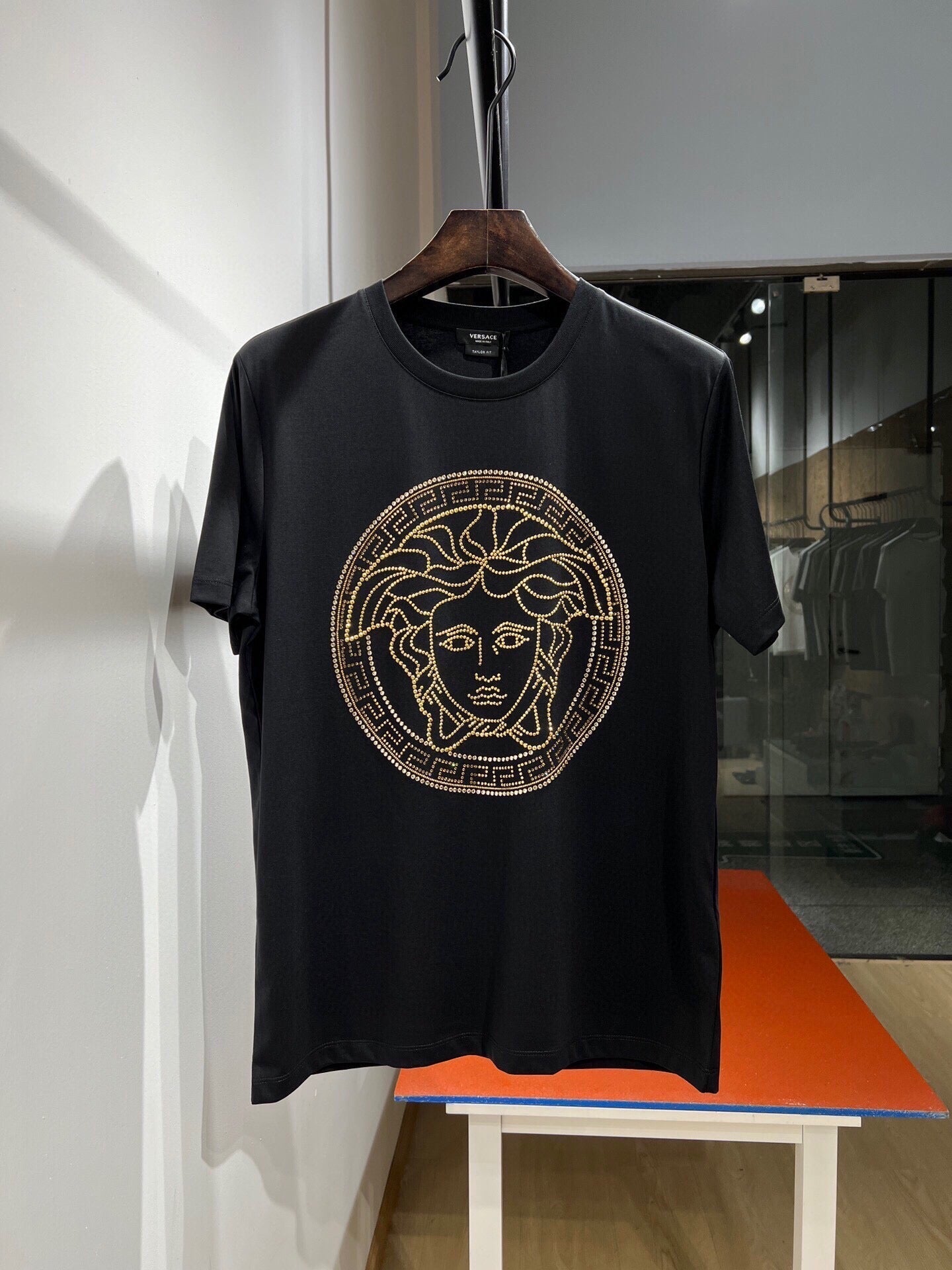 🔥24FW NEW DV MEDUSA avatar element inlaid with colorful rhinestone T-shirt