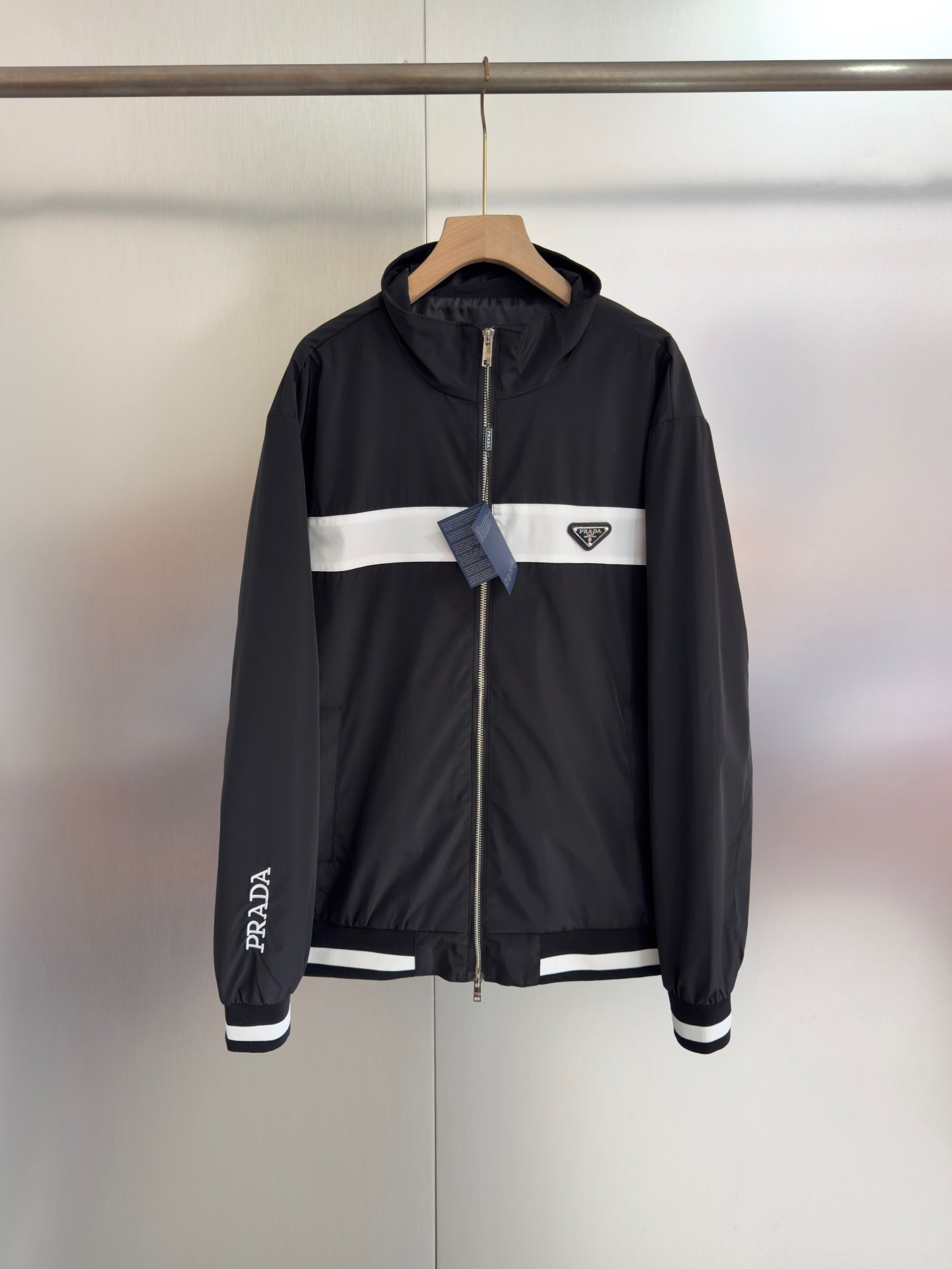 logo metal triangle logo jacket