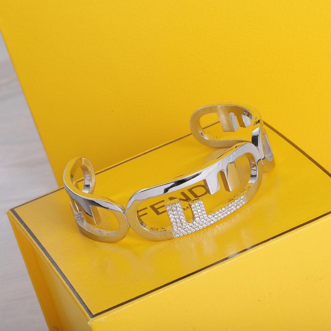 New alphabet gold bracelet