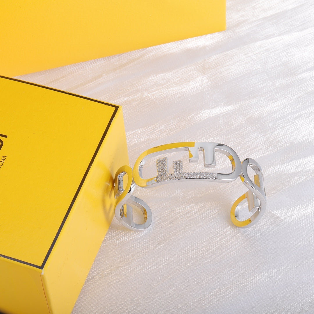 New alphabet gold bracelet